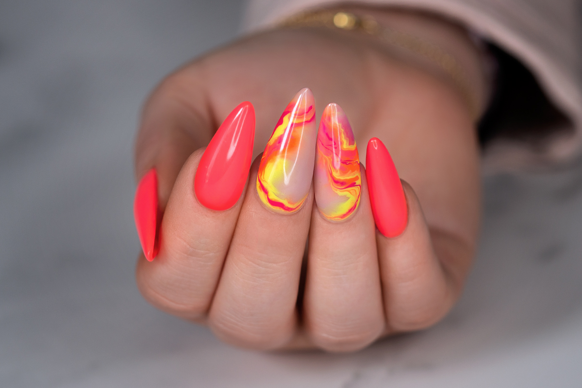 Jolifin LAVENI Shellac - electric neon-fire 10ml