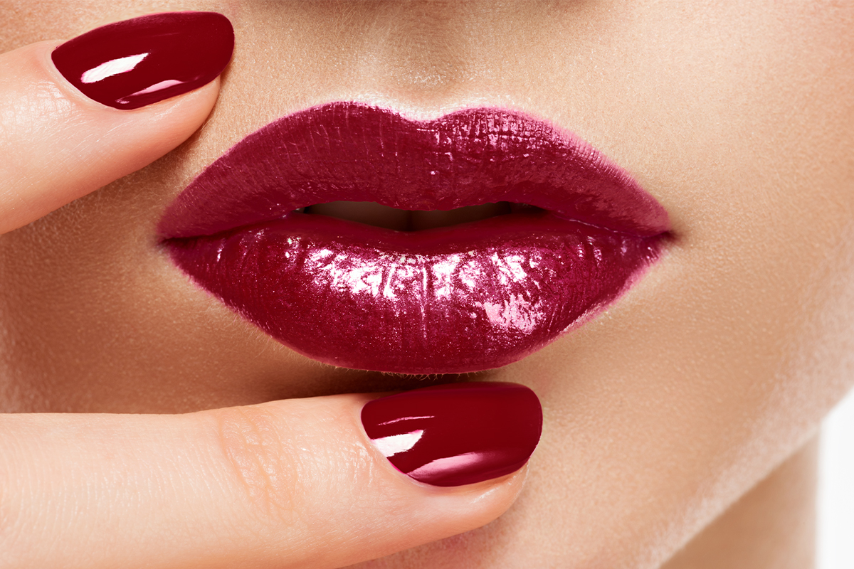 Jolifin Lippenstift matt - velvet red 2,25ml